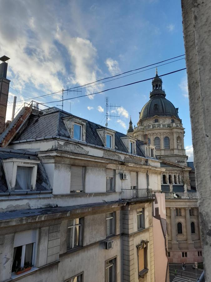 Opera & Basilica 2 Bedrooms With Balcony Budapest Bagian luar foto